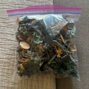 Mixed Toy Soldier Figures‎ army men